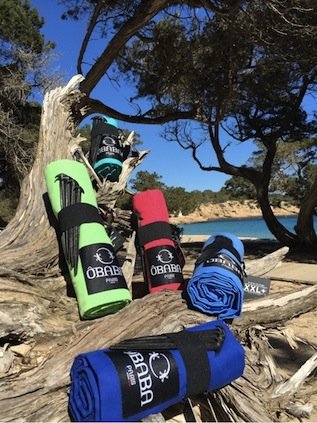  13 colors to choose from. Your ÔBABA beach towel comes in a single color, without prints. This allows our concept to be timeless and therefore ecological. A ôbaba is made to last. It is NOT a throw-away object. We have to make fashion durable, if we don't take over the planet. We do not want any prints or patterns that go out of style in a couple of years. Turquoise, raspberry, blue, ultramarine blue, white, black, orange, green, night blue, pink, gray, tangerine ... it is up to your taste to choose your favorite color. You can choose between vitamin colors and elegant colors. #beachsheet #beachblanket #sarong #towel #beachtowel #pareo #noprints #eco #ecoresponsible #oekotex #ecofriendly #colours #natural #sealovers 